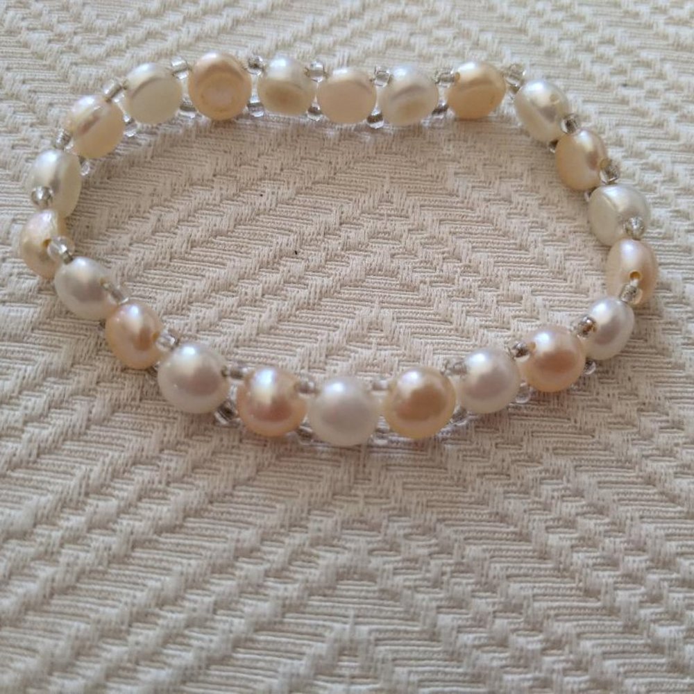 Fresh Water Pearl Bracelet White and Pink